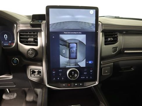 Used 2023 Ford Expedition Platinum AWD/4WD image 57
