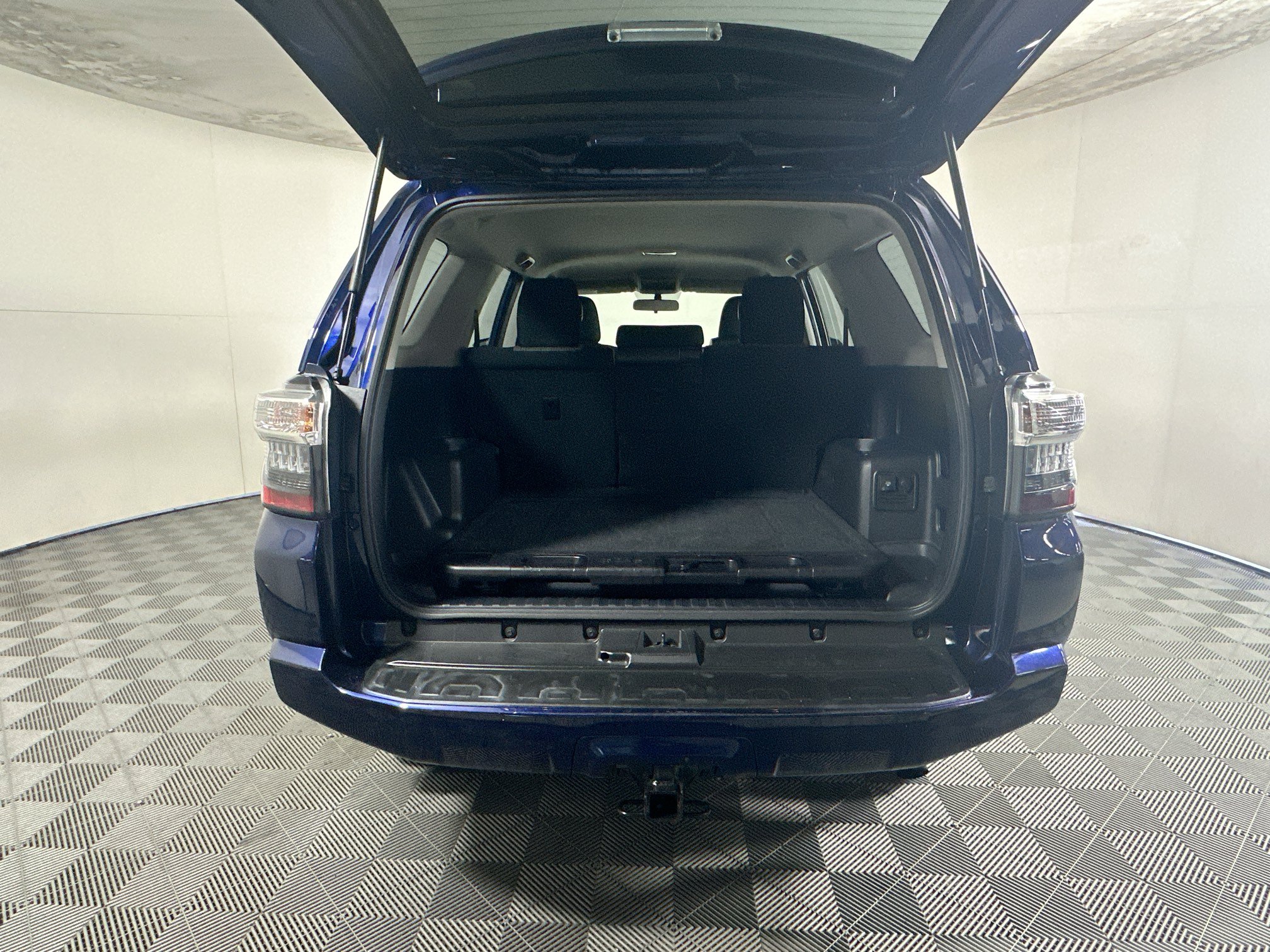 Used 2015 Toyota 4Runner SR5 RWD image 30