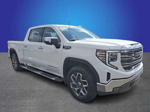 Used 2024 GMC Sierra 1500 SLT image 3