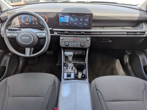 Used 2025 Hyundai Tucson SE FWD image 18