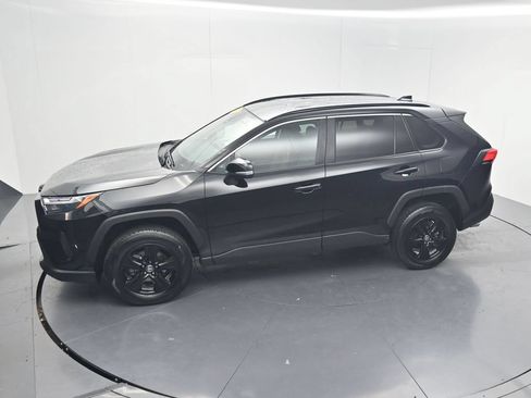 Used 2024 Toyota RAV4 XLE FWD image 55