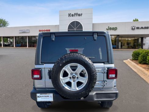 Used 2019 Jeep Wrangler Unlimited Sport S AWD/4WD image 5