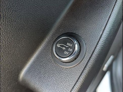 Used 2020 Chevrolet Traverse LT w/ LT Premium Package image 17