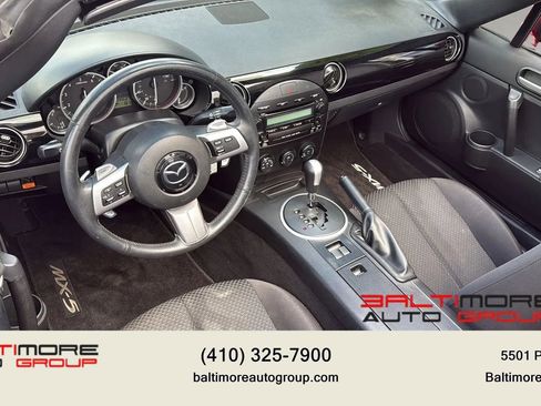 Used 2008 MAZDA MX-5 Miata Sport RWD image 8