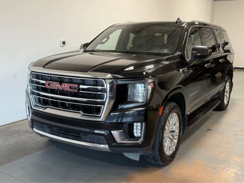 Used 2023 GMC Yukon XL SLT AWD/4WD image 1