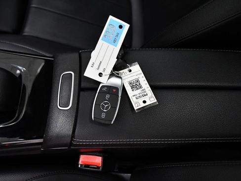 Used 2023 Mercedes-Benz CLA 250 4MATIC image 23