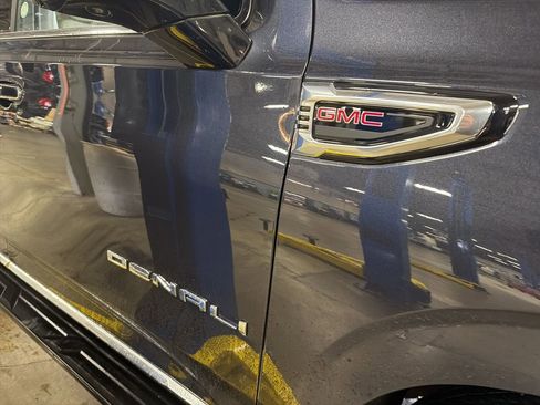 Used 2025 GMC Yukon Denali image 5