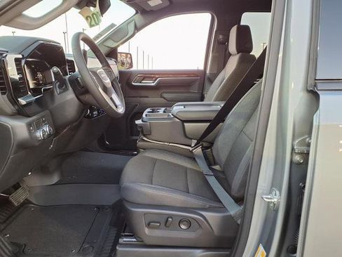New 2026 GMC Sierra 1500 Elevation image 18