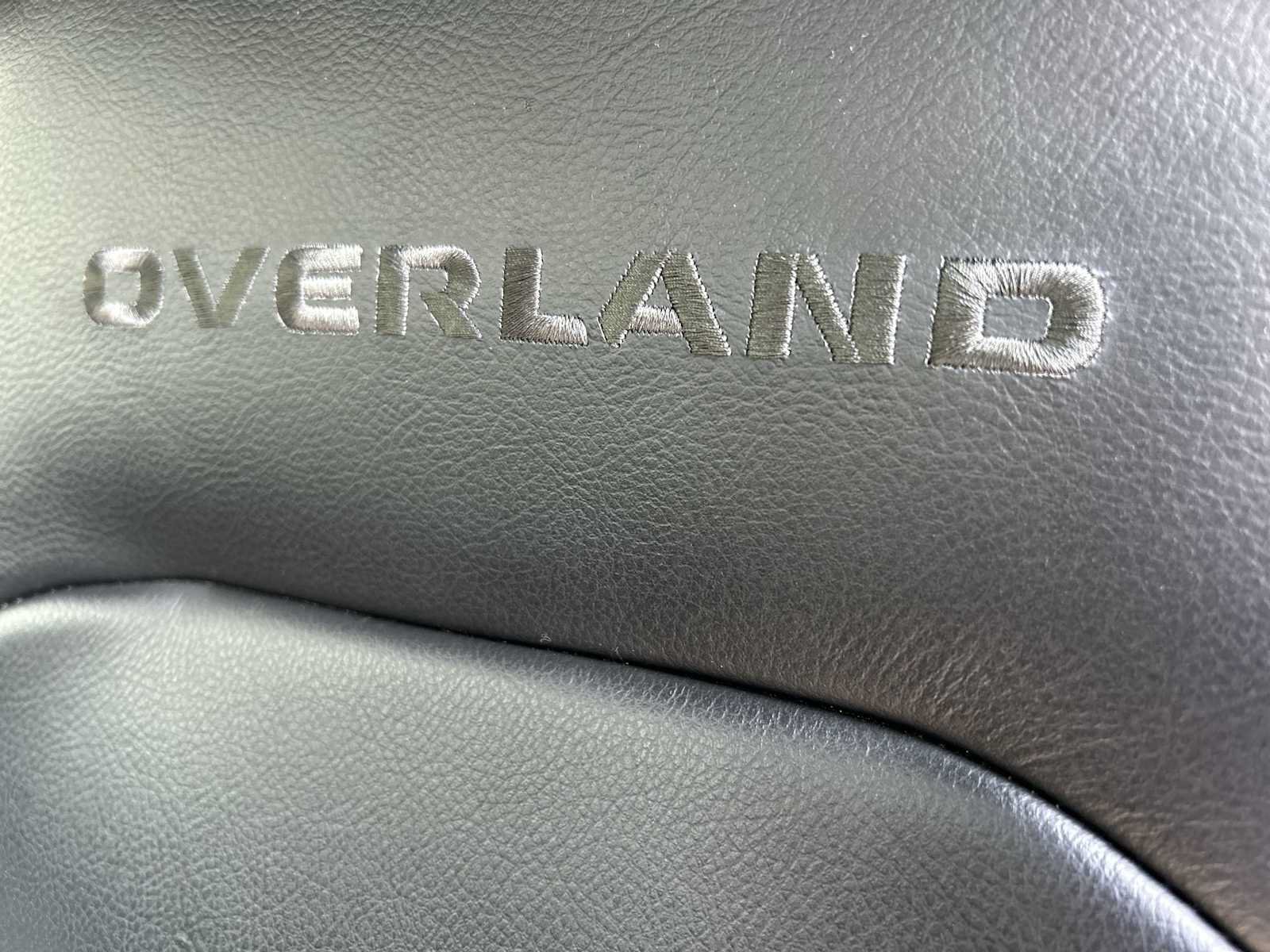 Used 2021 Jeep Gladiator Overland w/ Popular Equipment Package AWD/4WD image 11
