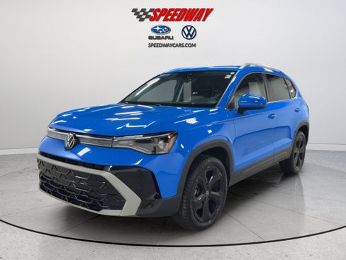 Certified 2025 Volkswagen Taos SEL AWD/4WD image 12