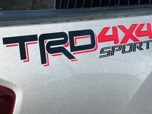 Used 2019 Toyota Tacoma TRD Sport w/ Technology Package AWD/4WD image 35