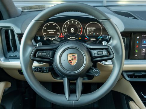New 2026 Porsche Cayenne image 6