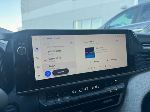 Used 2025 Toyota Camry XLE w/ Premium Plus Package AWD/4WD image 3