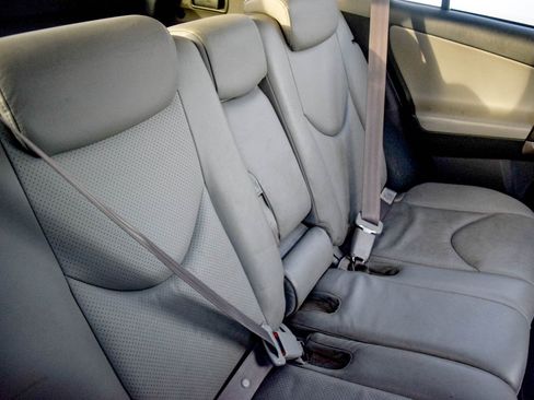 Used 2007 Toyota RAV4 Limited image 11