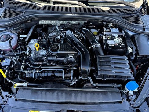 Used 2025 Volkswagen Jetta SE FWD image 24