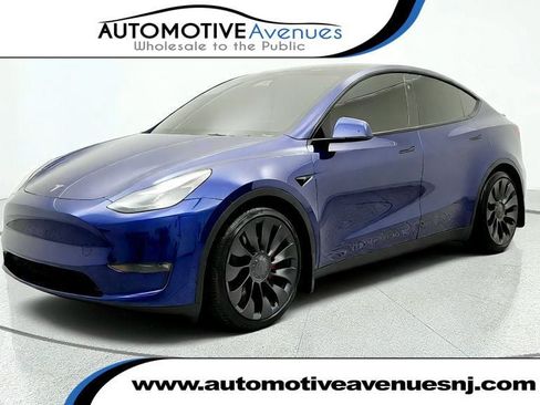 Used 2024 Tesla Model Y Performance AWD/4WD image 1