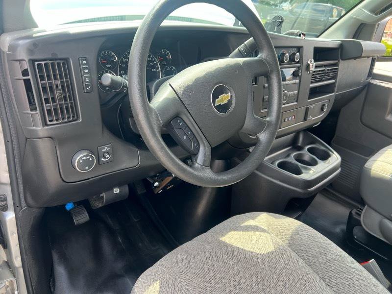 Used 2020 Chevrolet Express 3500 LS RWD image 12