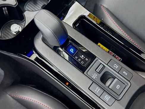 Used 2024 Toyota Prius Prime Premium w/ Advanced Technology Package image 17