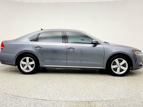 Used 2015 Volkswagen Passat 1.8T Limited Edition image 4