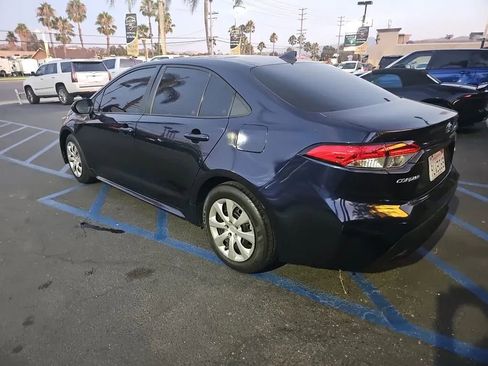 Used 2021 Toyota Corolla LE FWD image 4