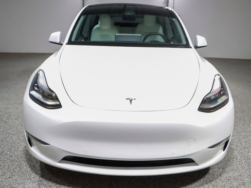 Used 2021 Tesla Model Y Long Range AWD/4WD image 4