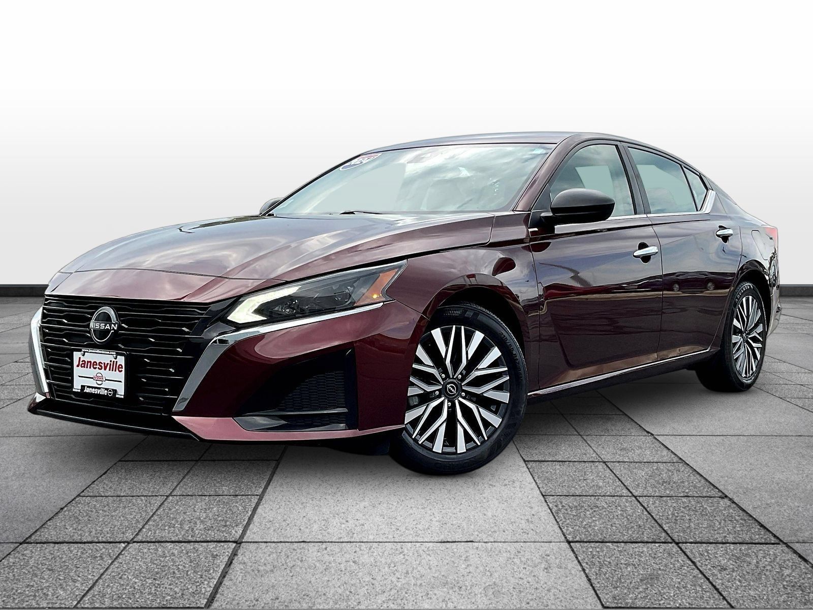 Certified 2024 Nissan Altima 2.5 SV FWD image 3