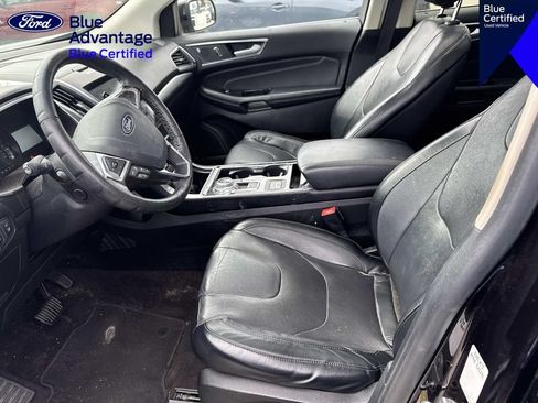 Used 2019 Ford Edge Titanium w/ Equipment Group 301A AWD/4WD image 16