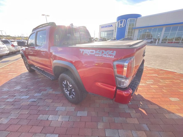 Used 2022 Toyota Tacoma TRD Off-Road w/ Technology Package AWD/4WD image 31