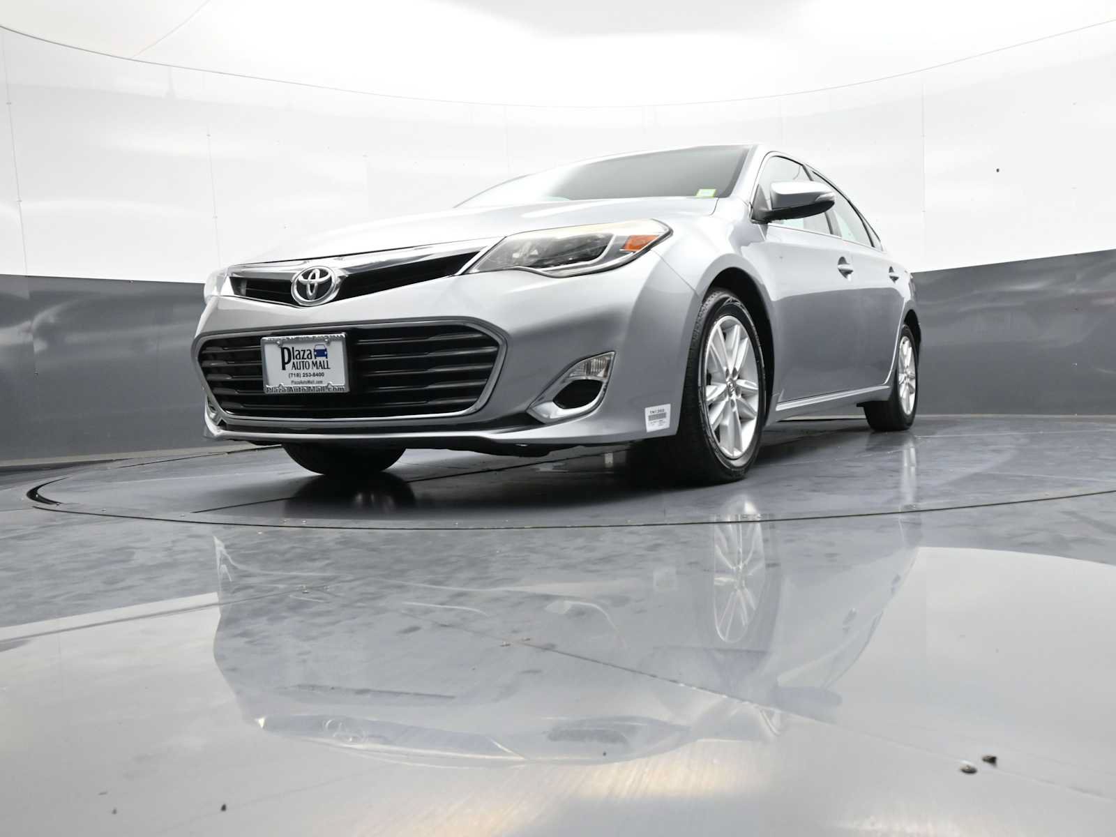 Used 2015 Toyota Avalon XLE FWD image 24