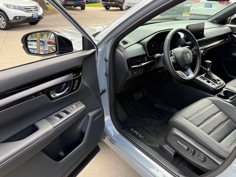 Used 2026 Honda CR-V Sport Touring image 11