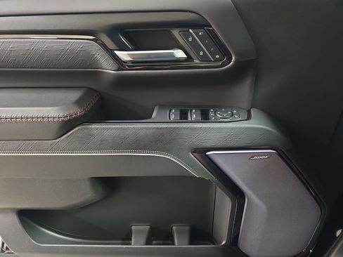 Used 2024 GMC Sierra 2500 AT4X w/ AT4X AEV Edition image 27