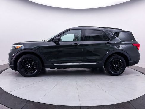 Used 2023 Ford Explorer XLT w/ Equipment Group 202A AWD/4WD image 43