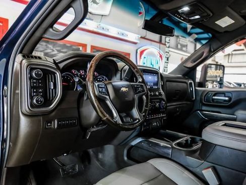 Used 2022 Chevrolet Silverado 3500 LTZ w/ LTZ Plus Package image 5