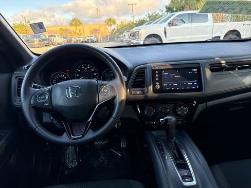 Used 2022 Honda HR-V Sport image 7