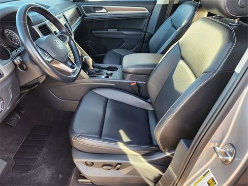 Used 2021 Volkswagen Atlas SE image 11