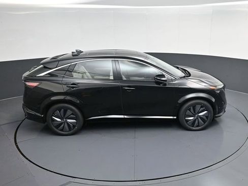 Used 2023 Nissan Ariya FWD image 30