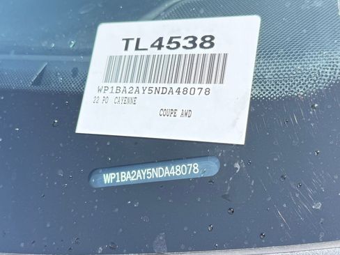 Used 2022 Porsche Cayenne Coupe AWD/4WD image 9