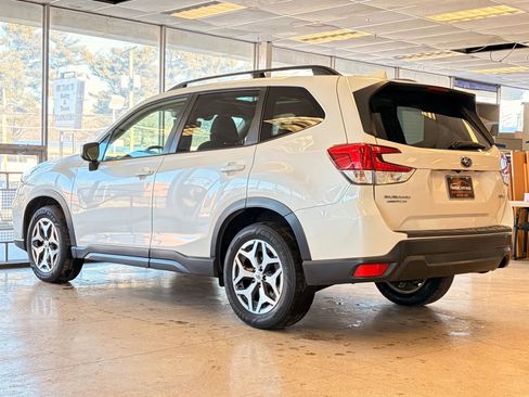 Used 2021 Subaru Forester Premium w/ Popular Package #1 image 9