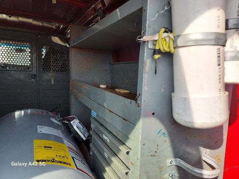 Used 2013 Chevrolet Express 2500 RWD image 11