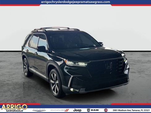 Used 2025 Honda Pilot Elite image 1
