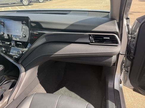 Used 2024 Toyota Camry SE image 42