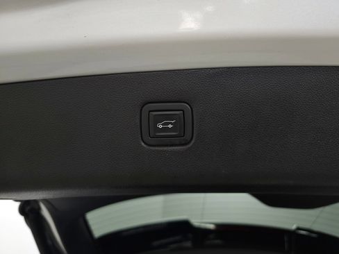 Used 2021 Chevrolet Blazer Premier w/ LPO, Black Accent Package AWD/4WD image 9