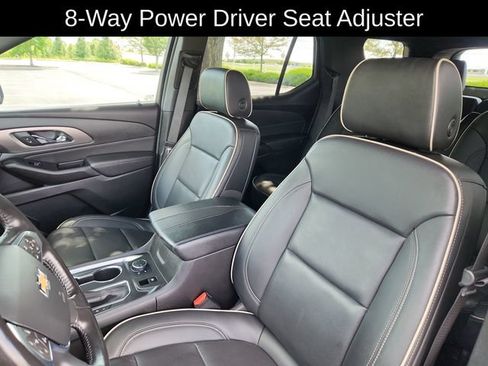 Used 2022 Chevrolet Traverse Premier w/ LPO, Floor Liner Package AWD/4WD image 21