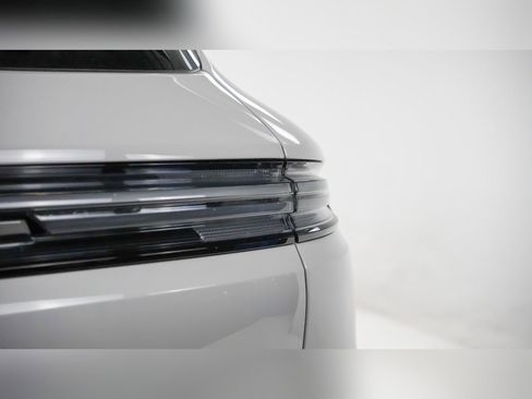New 2026 Porsche Cayenne GTS image 12