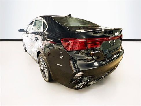 Used 2023 Kia Forte GT-Line w/ GT-Line Premium Package image 5