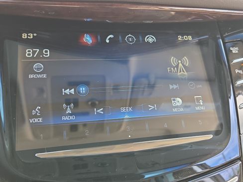 Used 2015 Cadillac Escalade Luxury AWD/4WD image 30