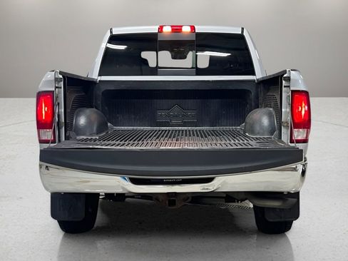 Used 2017 RAM 1500 Classic SLT AWD/4WD image 12
