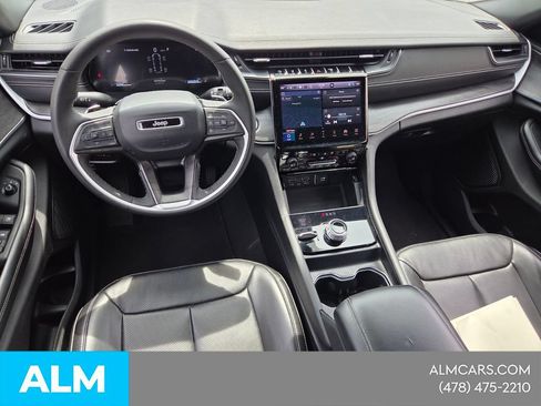 Used 2024 Jeep Grand Cherokee L Limited w/ Luxury Tech Group II AWD/4WD image 13