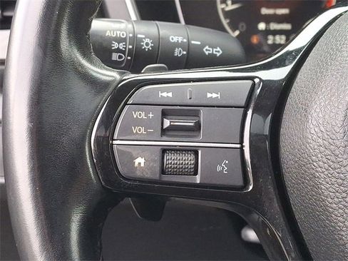 Used 2025 Honda Pilot Touring image 24