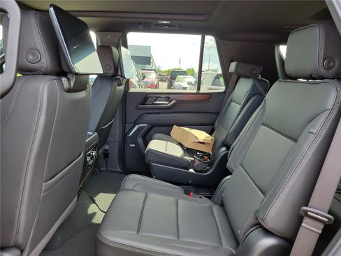 New 2026 GMC Yukon Denali w/ Denali Reserve Package AWD/4WD image 14